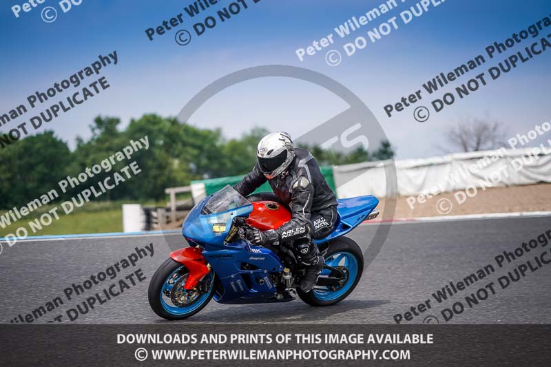 enduro digital images;event digital images;eventdigitalimages;mallory park;mallory park photographs;mallory park trackday;mallory park trackday photographs;no limits trackdays;peter wileman photography;racing digital images;trackday digital images;trackday photos
